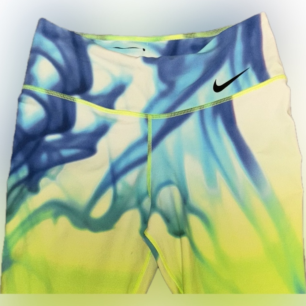 Nike | Legendary Lava Leggings | Dri-FIT Smoke Print | Size S - Picture 4 of 10